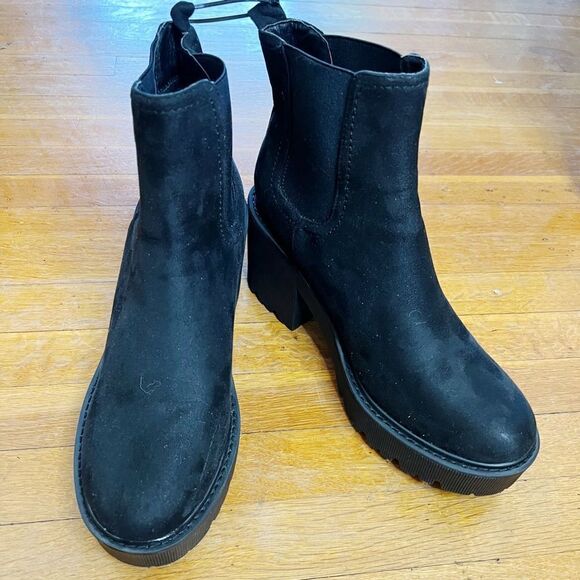 Topshop Blitz heeled ankle boot in black - Picture 2 of 8